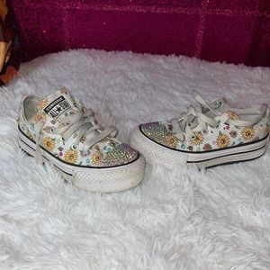 Little girls sneakers Converse size 11 Sunflowers print tall